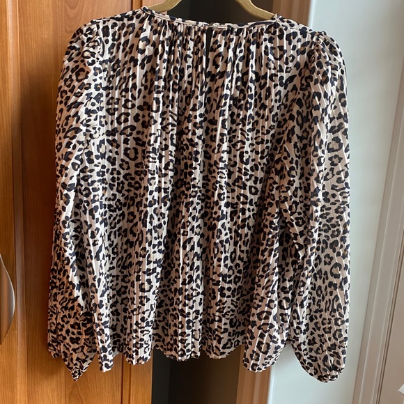 H&M Leopard Print Blouse - Picture 2 of 4